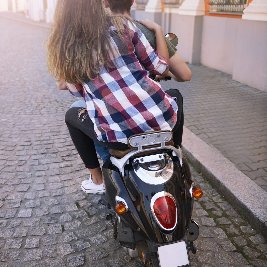 Aluguer de Scooter na Madeira: Descubra a Ilha com Liberdade